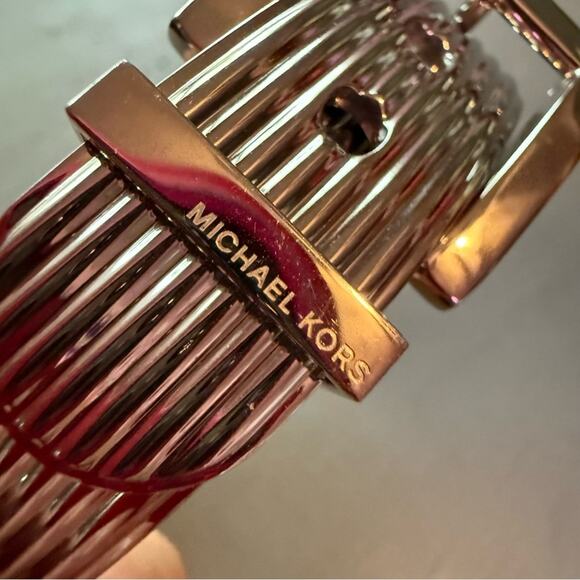 Michael Kors Silver Tone Buckle Bangle  Bracelet - Picture 8 of 9